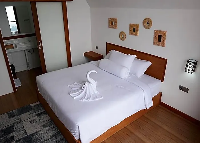 Catu Glamping Bedugul ホテル バリ島